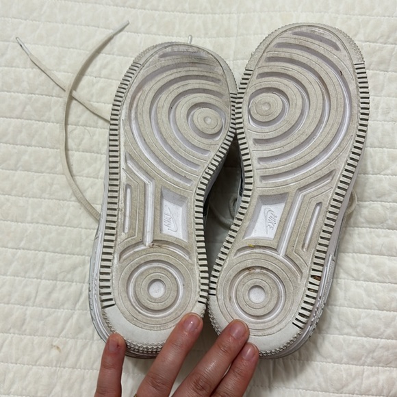 Nike Airs - Picture 3 of 3